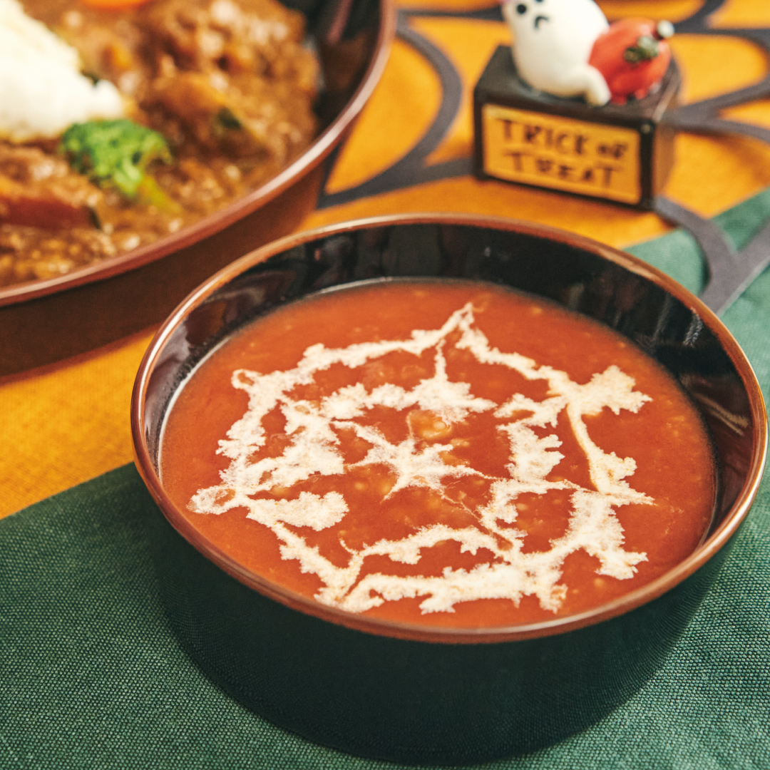 トマトジュースで簡単！魔女のレッドスープ